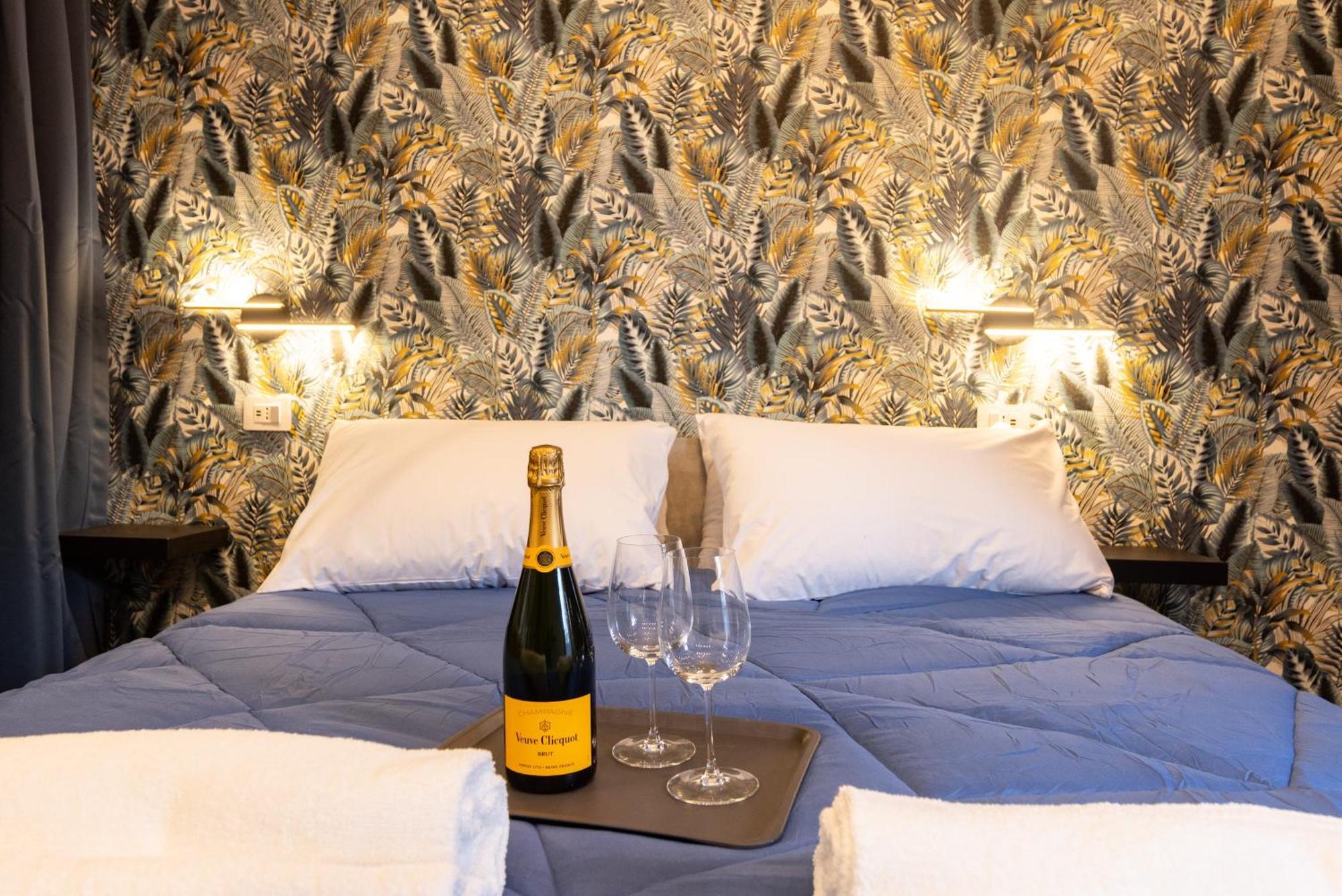 Urban Chic Luxury Suite Apartments Rome Buitenkant foto